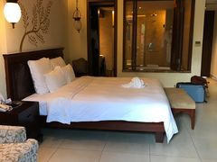 -三亚湾海居铂尔曼度假酒店