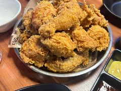 -BHC炸鸡(明洞总店)