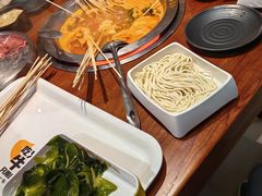 -牛小嫩串串火锅(老国贸总店)
