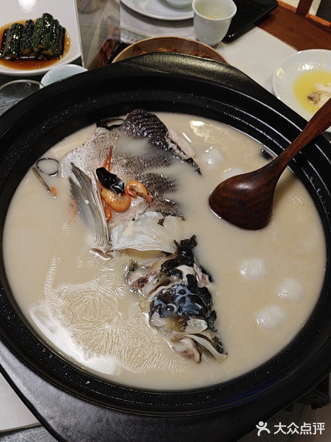 浦东新区佳宴饭店位于东方懿德城，环境雅致温馨