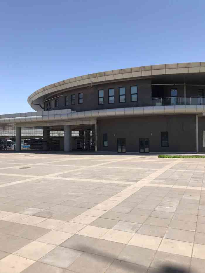 西苑交通枢纽-"西苑交通枢纽位于北京城区西北部,北四环与.