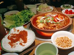 -蔡婶牛腩牛杂煲(长安万科店)