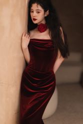 -不晚国际婚纱礼服