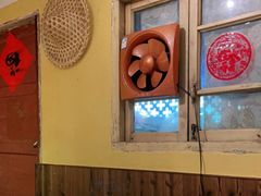 -思博半步颠小酒馆(梦时代店)