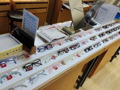 -优医视平价眼镜蔡司依视路折扣工厂店(德胜门店)