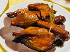 招牌烤乳鸽-石岐佬中山菜馆(张溪店)