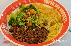 干馏豌杂肉酱面