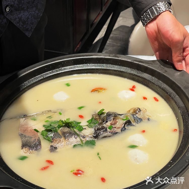 人生建议：吃完这家有评弹的餐厅再离开苏州…