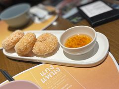 炸虾饼配泰国梅子酱-帕蓝·暹罗料理(大学路店)