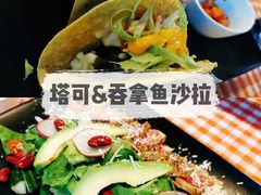 -鲨鱼美式餐厅酒吧Sharky