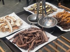 -蘑统田下·野生菌火锅