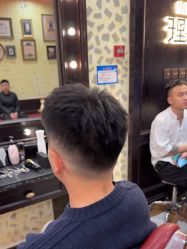 -东方先生国潮男士理发馆