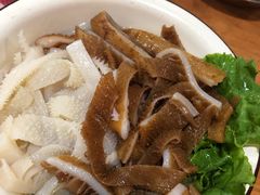 -东镇老火锅(长春路首店)