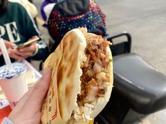 腊汁肉夹膜-大嘻咹biangbiang面(历史博物馆店)