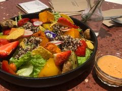 烤南瓜藜麦沙拉-La Terre乐田(万象城店)