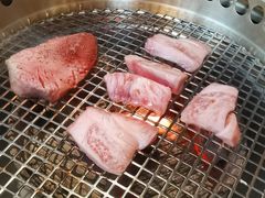 -铭牛烧肉·和牛海鲜自助(高新月牙湖店)