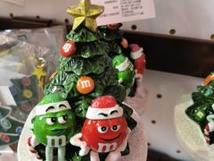 -m豆巧克力世界(上海世茂广场店)