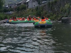 -虎啸峡漂流