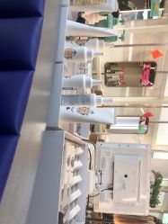 -PE SALON 
