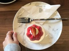 红莓小姐-DECAMERON十日谈(卓悦汇店)