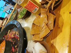 -黄潇洒老火锅(九眼桥宏济巷店)