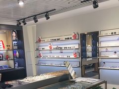 -宏宇眼镜蔡司依视路折扣店(兆佳眼镜城店)