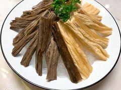 -左庭右院鲜牛肉火锅(浦江欢乐颂店)