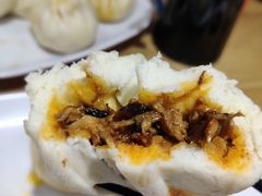 麻辣香菇鸡丁包-老陶包子铺(南大西南村店)