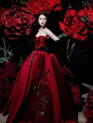 点击看大图 -Renee芮亦婚纱