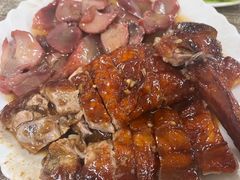 叉烧拼烧肉-煲煲香快餐(南京路店)