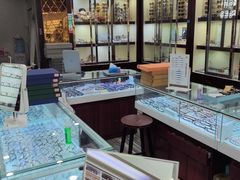 -三叶眼镜城批发市场(上海火车站店)