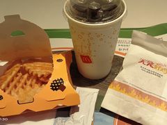 -麦当劳(清远大道得来速店)