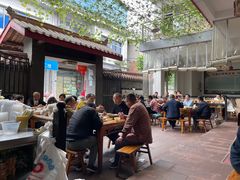 -茅屋大酒店