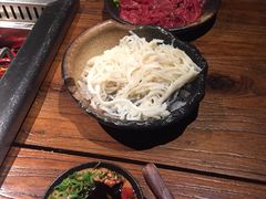 -老牌坊云南鱼豆花火锅(嵩山店)