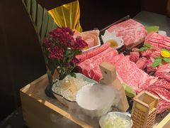 -铭牛烧肉·和牛海鲜自助(高新月牙湖店)