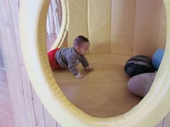 -乐融婴幼儿成长中心(四季青校区)