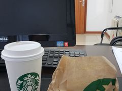 -星巴克(北京西站5号候车室)