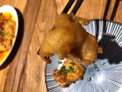 蒜香鸡脚-浩海火烧云傣家菜(京广店)