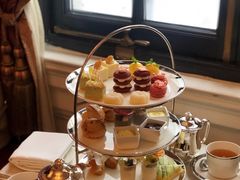 新年红丝绒下午茶-Salon de Ville浦江汇(上海外滩华尔道夫酒店店)