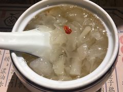 冰糖雪梨银耳汤-卤儿道道(龙游路店)