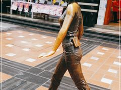 -八一路好吃街(雨田商务大厦店)