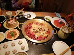 -潮火锅·麻辣牛肉火锅(观音桥方圆·LIVE店)