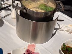 -领鲜活海鲜榴莲自助火锅(东门店)