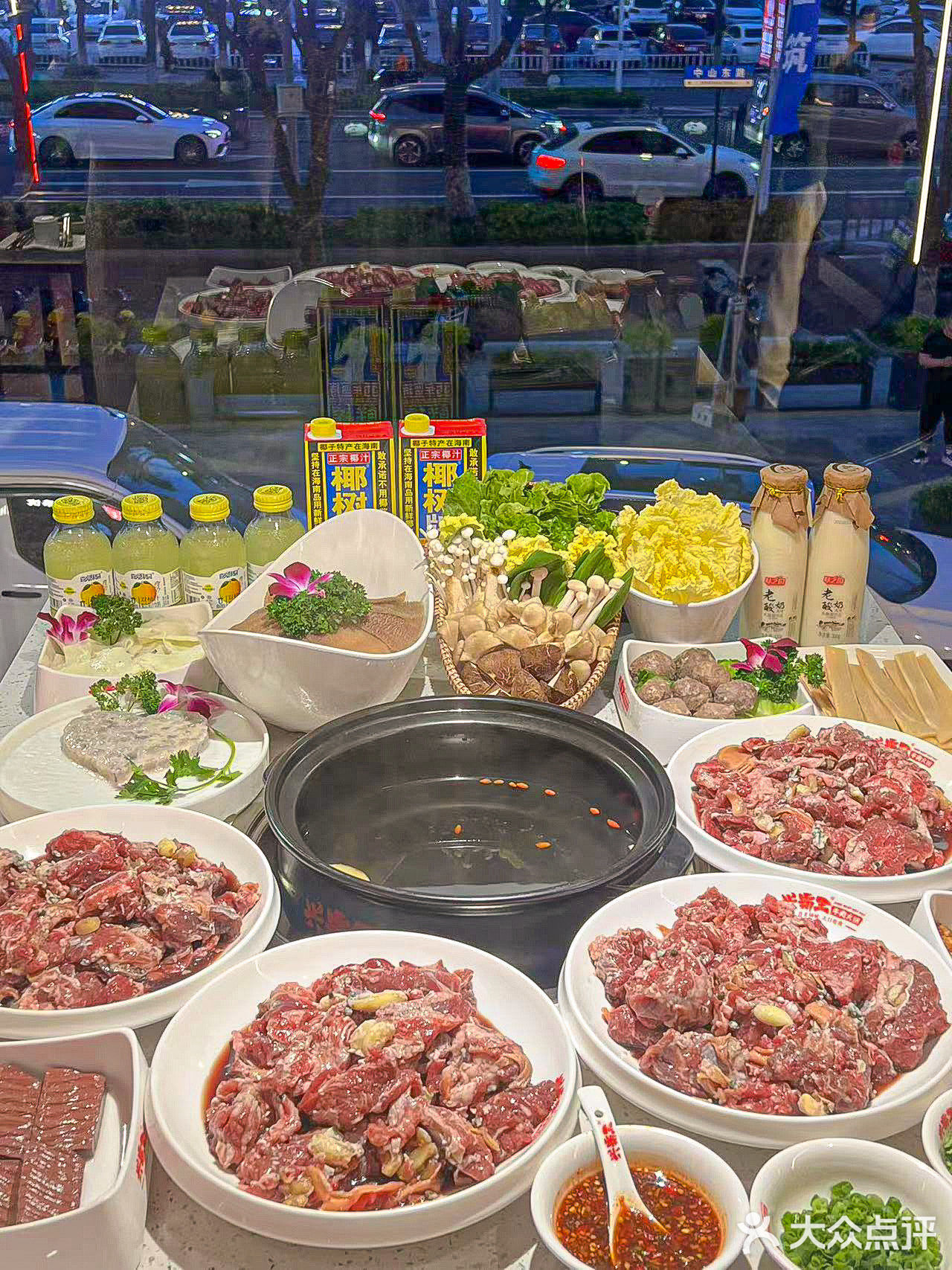 只有高品质的牛肉～才经得住这样的锅底吧 ️霸王牛肉