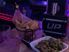 -UP嘻哈酒吧(粉巢店)