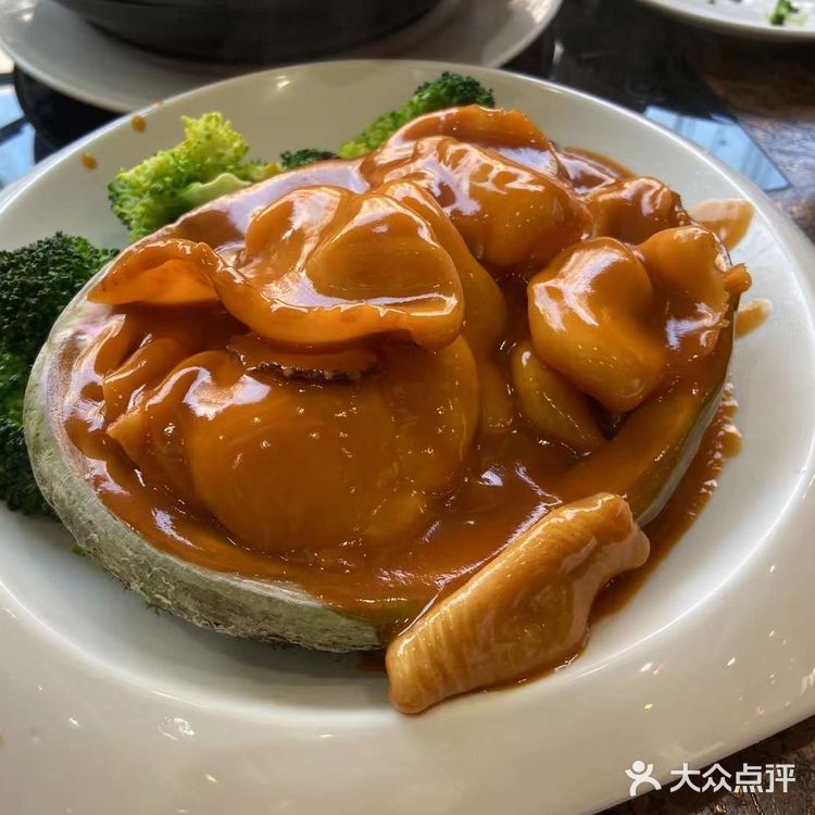 澳门美食地图：不可错过的富豪海鲜酒家