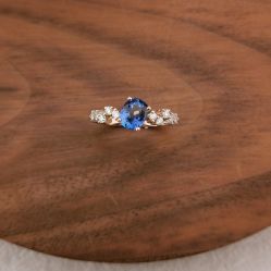 -威德钻石-克拉钻大本营(南京东路店)