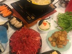 -鲜入围煮花胶鸡海鲜火锅