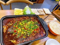 -鱼众不同·鸡公煲·烤全鱼(国顺路店)