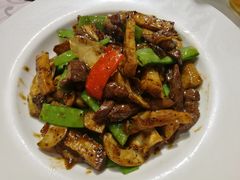 烧汁野菌炒牛柳-六婶西关小厨(光塔路店)